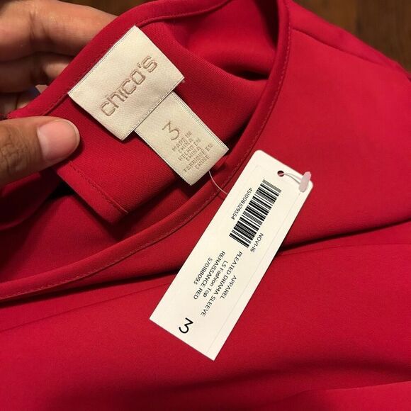 New Chico’s Blouse - Picture 4 of 5